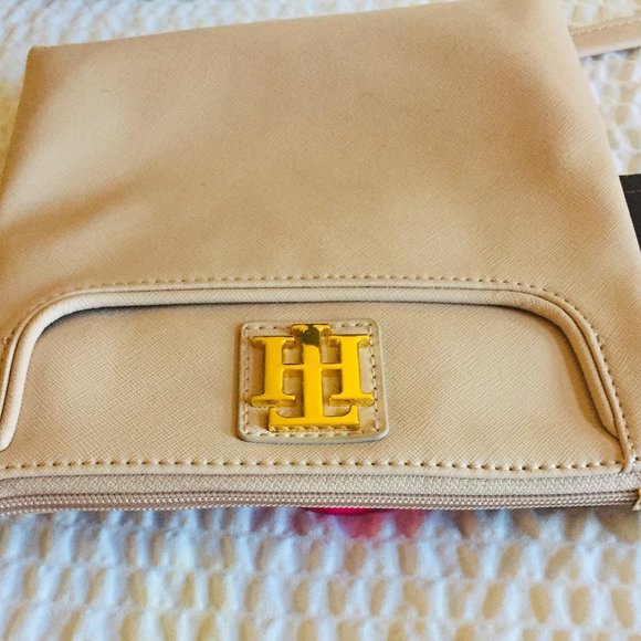 Tommy Hilfiger Women Cream Crossbody Bag - Picture 12 of 16